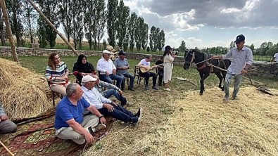 Bayburt'taki Türkiye'nin En Büyük Açık Hava Müzesi Turizm Sezonunda 12 Bin Ziyaretçiyi Ağırladı