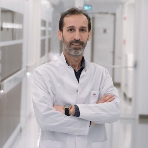 ''Bel Fıtığını Önlemek İçin Kilo Normal Aralıkta Tutulmalı, Uzun Süre Aynı Pozisyonda Oturulmamalı''