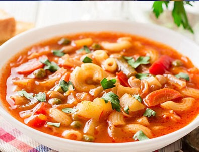 En lezzetli Minestrone çorbası nasıl yapılır?