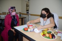 Kuşadası Belediyesi'nin Diyetisyen Hizmetinden Bir Yılda 1055 Kişi Faydalandı