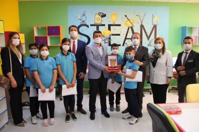 Vali Pehlivan Robotik Kodlama Sınıfını Açtı