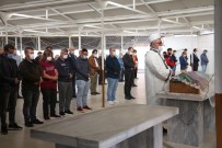 Yemek Borusuna Takılan Ekmek Sonucu Ölen Zeynep Son Yolculuğuna Uğurlandı