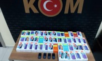 Kocaeli'de 51 Adet Gümrük Kaçağı Cep Telefonu Ele Geçirildi