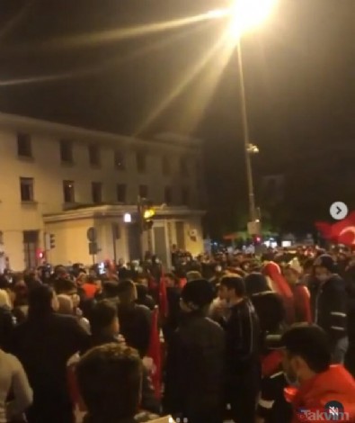 Macron'a öfke patlaması! Yüzlerce Türk sokağa indi