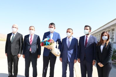 Bakan Kurum Açıklaması 'Siirt'te Ulu Cami'nin Etrafında Kentsel Dönüşüm Projesi Gerçekleştirileceğiz'