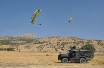 Çatışmalarla Anılan Namaz Dağı'nda Yamaç Paraşütü Türkiye Finali Keyfi Haberi