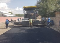 Van Büyükşehir Erciş'te Asfalt Çalışmalarını Sürdürüyor