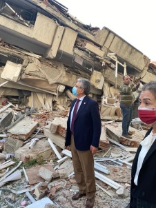 Başkan Arslan, İzmir'de Deprem Bölgesinde