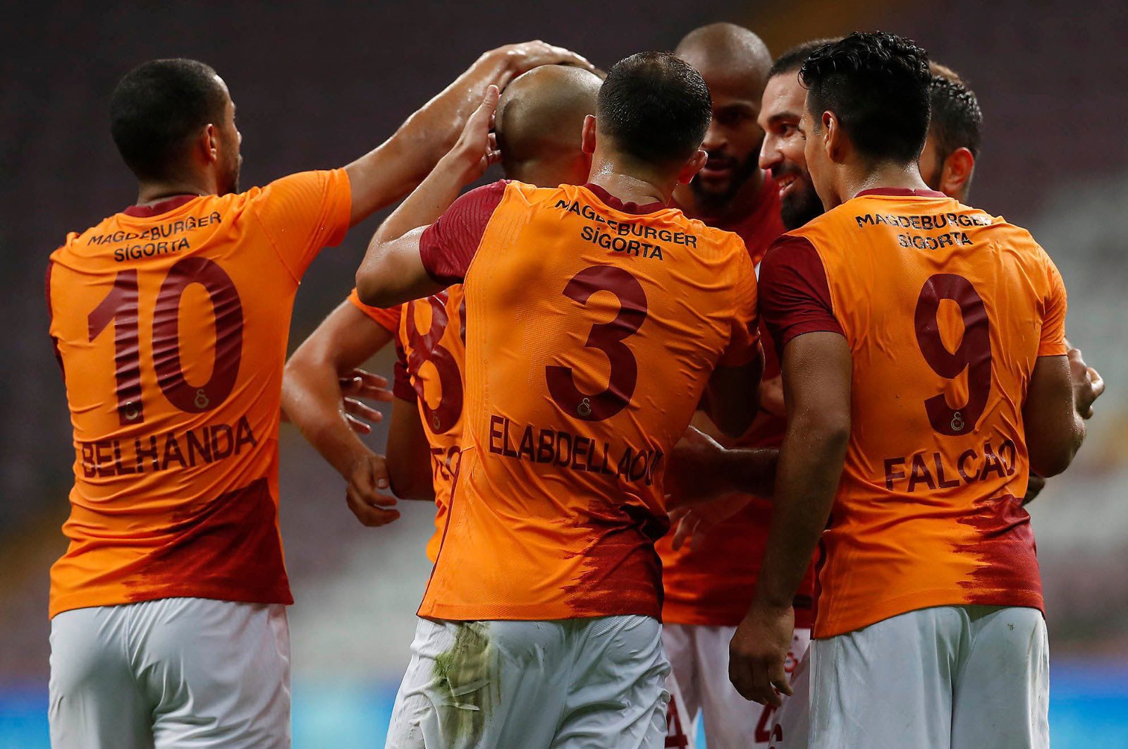 Galatasaray'da 4 ayrılık birden!