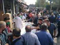 Sakarya'da Bedava Maske Dağıtımı Koronayı Unutturdu