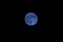 'Mavi Ay' İskenderun'da Görsel Şölen Oluşturdu