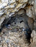 Tunceli'de Teröristlerin Kullandığı 1 Mağara Ve 1 Sığınak İmha Edildi Haberi