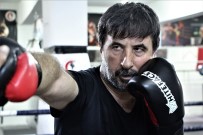 57 Yaşında Kick Boksta Gençlere Taş Çıkartıyor