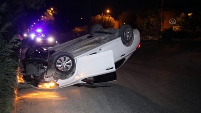 Adana'da Kaza Yapan Sürücü Otomobili Bırakıp Gitti