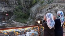 Erzurum'da Dağcılar Tortum Şelalesi'nden Türkiye Ve Azerbaycan Bayraklarıyla İniş Yaptı