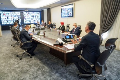 Bakan Selçuk Yurt Dışında Görev Yapan Öğretmenlerle Buluştu