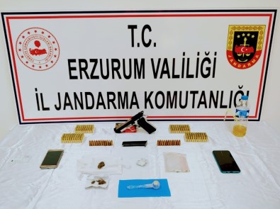 Erzurum'da 5 Adrese Eş Zamanlı Uyuşturucu Operasyonu