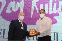 Mersin Arkeoloji Günlerinde Başkan Yılmaz'a Teşekkür Plaketi