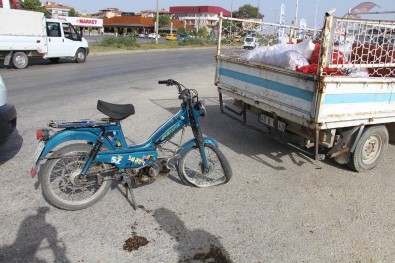 Motosiklet Kamyonete Yandan Çarptı Açıklaması 1 Yaralı