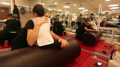 Serebral Palsi Hastası 6 Yaşındaki Çocuğun Yürüme Sevinci