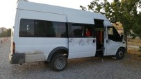 Van'da 2'Si Havasızlıktan Ölen 74 Göçmenin Yakalandığı Minibüs Otoparka Çekildi Haberi