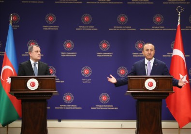 Bakan Çavuşoğlu ile Azerbaycanlı mevkidaşı Bayramov'dan ortak basın toplantısı