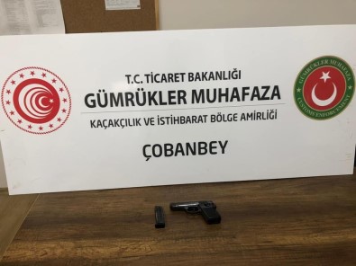 Çobanbey Sınır Kapısı'nda Tabanca Ele Geçirildi