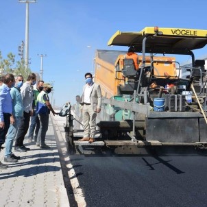 Ergani'de Yol Yapım Çalışmaları Devam Ediyor