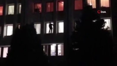 Kırgızistan Seçimleri İptal Edildi