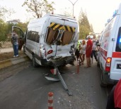 Tur Otobüsü İle Servis Minibüsü Çarpıştı Açıklaması 5 Yaralı Haberi