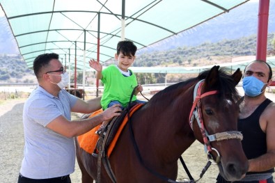 Serebral Palsi Hastası Çocuklar Özel Bir Gün Yaşadı
