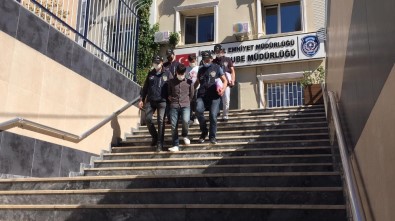 18 Yaşındaki 'İkiz Hırsız'lar Yakalandı