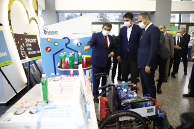 Esenler'de Geri Dönüşümden Elde Edilen 500 Bin Defter Öğrencilere Dağıtıldı