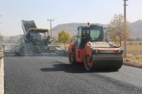 Şehit Ömer Mavi Caddesi'nde Sıcak Asfalt Çalışmaları Başladı