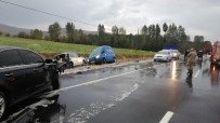 Van'da Zincirleme Trafik Kazası; 3 Yaralı Haberi