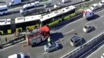 Avcılar'da metrobüs kazası!