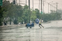 Filipinler'i Goni Tayfunu Vurdu Açıklaması 4 Ölü