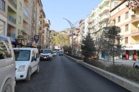 Hakkari'de Bulavar Caddedi Modern Asfalt Yola Kavuştu