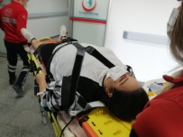 Kontrolden Çıkıp Takla Atan Otomobilde 5 Kişi Yaralandı