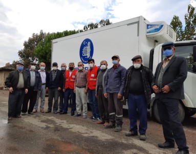 Kumbaba Köyünden Depremzedelere Gıda Yardımı