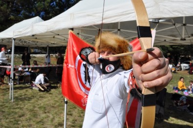 Okçular Gölcük Yaylası'nda Buluştu