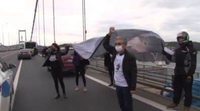 15 Temmuz Şehitler Köprüsü'nde Ata'ya Saygı Duruşu