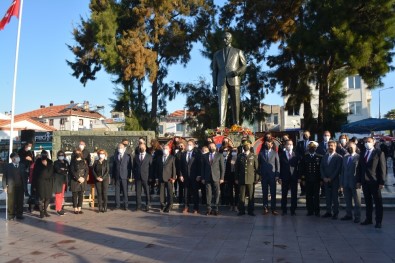 Ayvalık'ta Atatürk'ün 82. Yıldönümü Hüznü