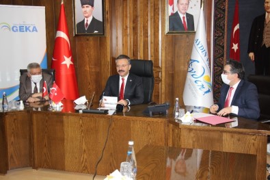 GEKA'nın Karacasu'yu Kalkındıracak Projesinde İmzalar Atıldı