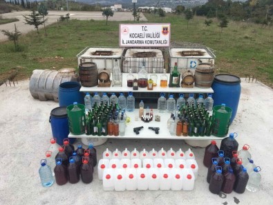 Kocaeli'de 3 Bin 154 Litre Sahte İçki Ele Geçirildi Açıklaması 3 Gözaltı