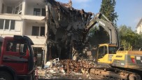 Marmaris'te Çürük Binalar Yıkılıyor