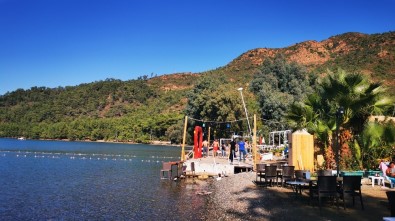 Marmaris'te İmara Aykırı Yapılar Yıkılıyor