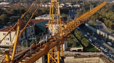 (Özel) 80 Metre Yüksekte Ata'ya Saygı