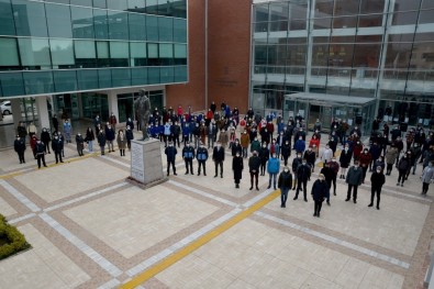 Tepebaşı Personelinden Ata'ya Saygı Duruşu