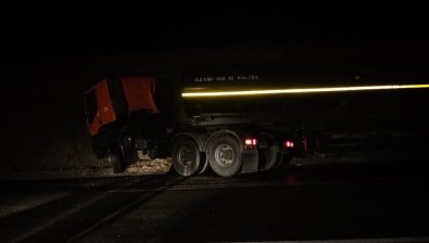 Van'da Trafik Kazası Açıklaması 1 Ölü, 2 Yaralı